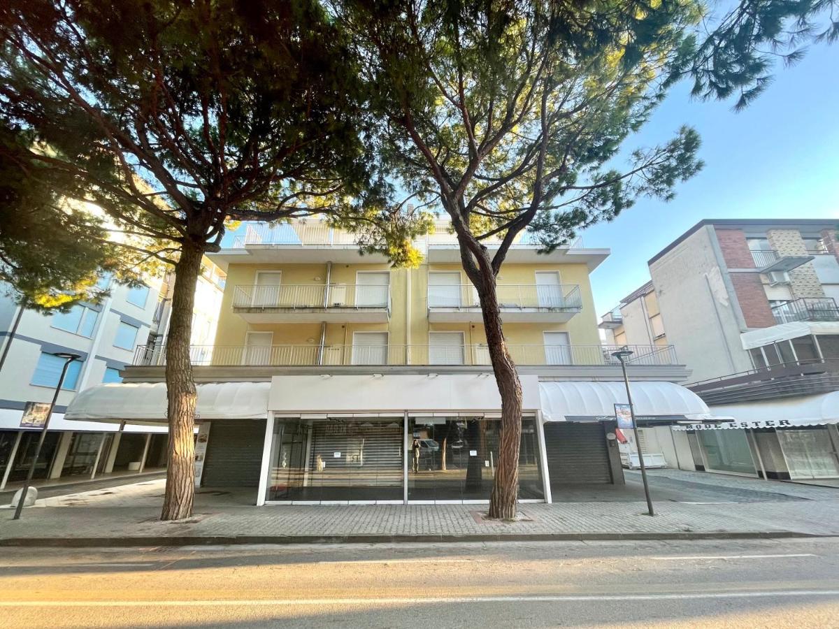 Palazzo Masotto - Carraro Immobiliare Jesolo - Family Apartments Exterior foto